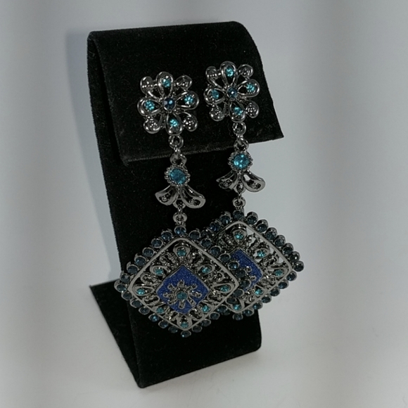 🇨🇦 Lot Of 3 Pairs Of Bold & Dramatic Earrings. - Picture 2 of 12